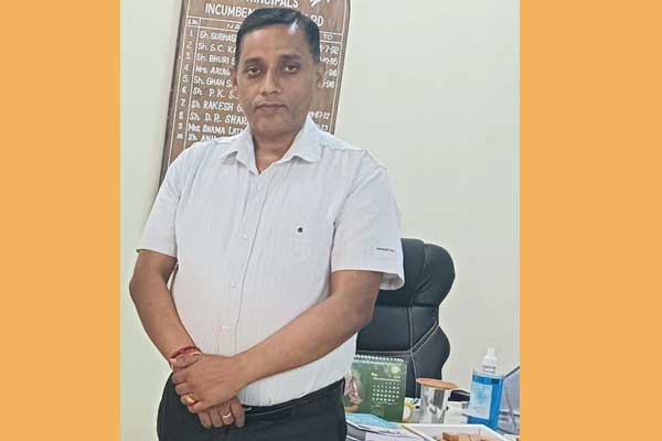 MVM Nadaun  Principal 
